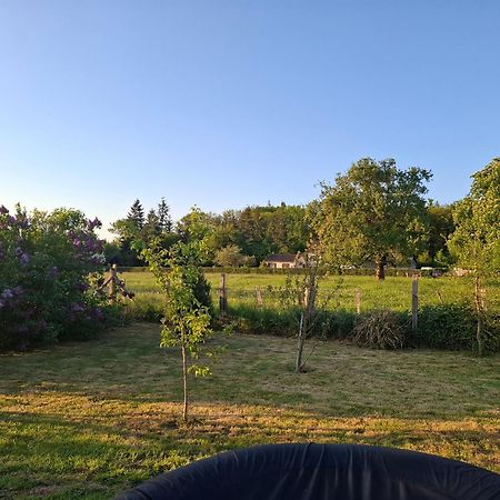 Вілла La Champetre Beaumesnil  Екстер'єр фото